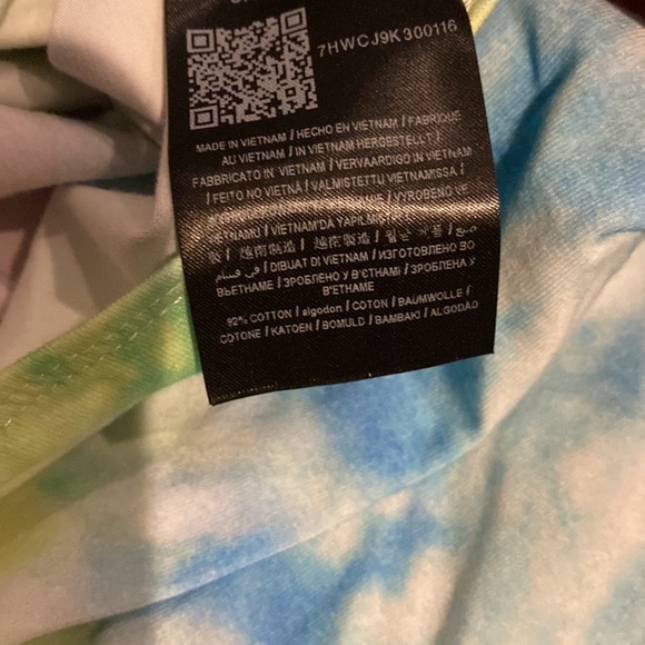 Guess tie dyed low-back bodysuit - Picture 10 of 10